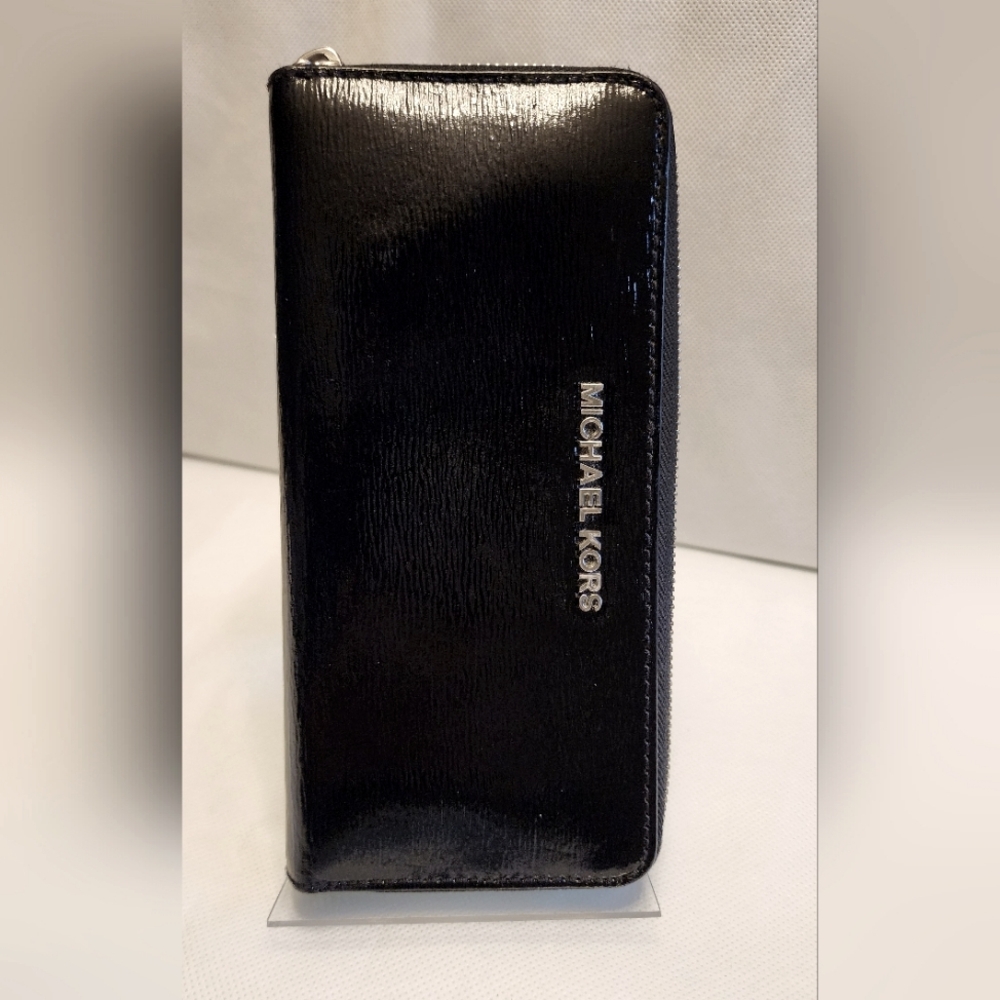 Michael Kors Black Patent Leather Continental Jet Set Zip Around Wallet - Picture 2 of 11